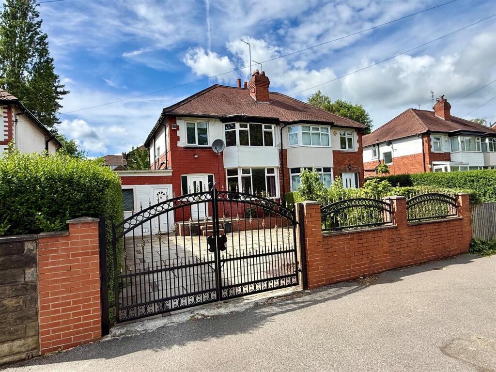 4 bed Studio for rent in Leeds. From Cornerstone Estate Agents - Leeds