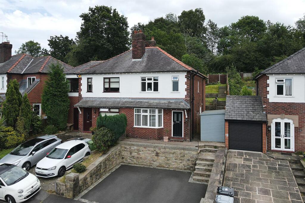 3 bed Semi Detached for rent in Bollington. From Holmes-Naden Estate Agents - Bollington 3 bed Semi Detached for rent in Bollington. From Holmes-Naden Estate Agents - Bollington