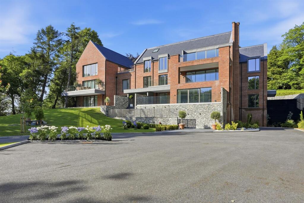 3 bed Apartment for rent in Prestbury. From Holmes-Naden Estate Agents - Bollington