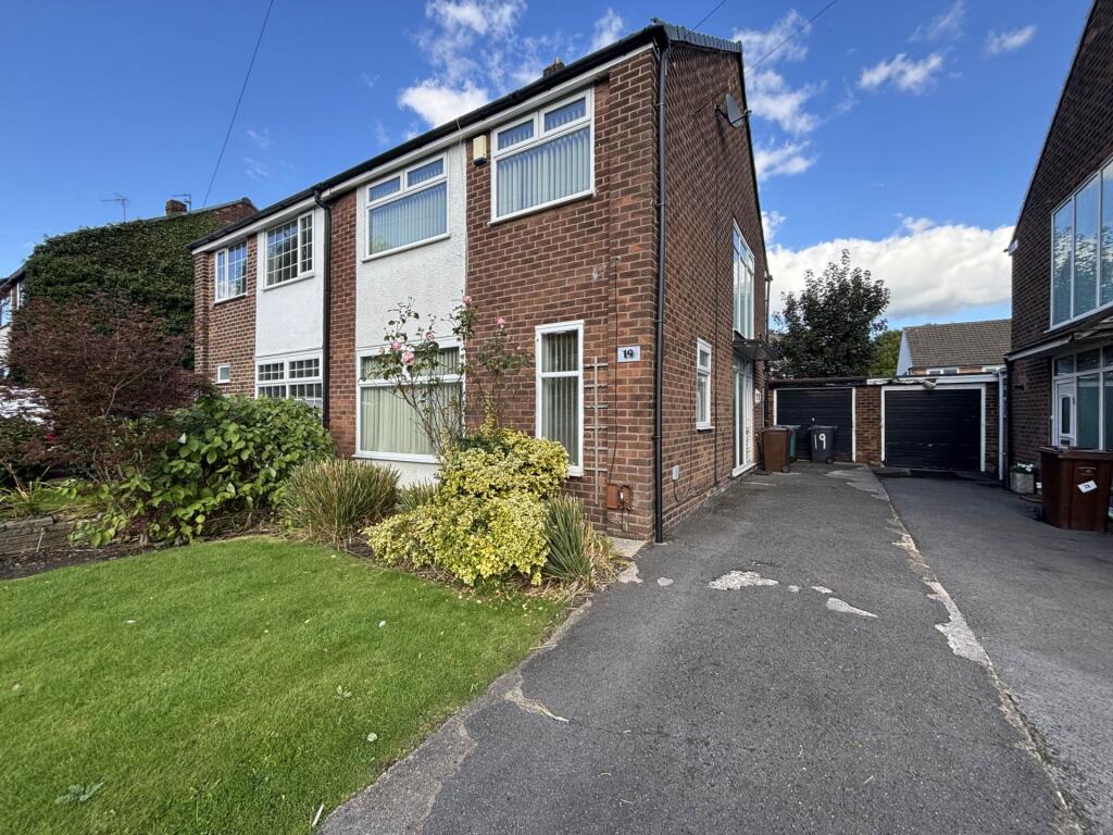 3 bed Semi Detached for rent in Manchester. From Aubrey Lee & Co - Prestwich 3 bed Semi Detached for rent in Manchester. From Aubrey Lee & Co - Prestwich