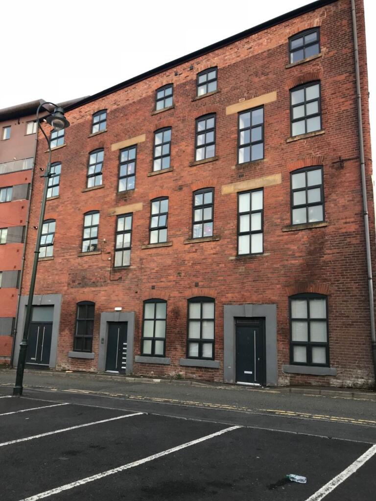 1 bed 1st Floor Flat for rent in Oldham. From Aubrey Lee & Co - Prestwich