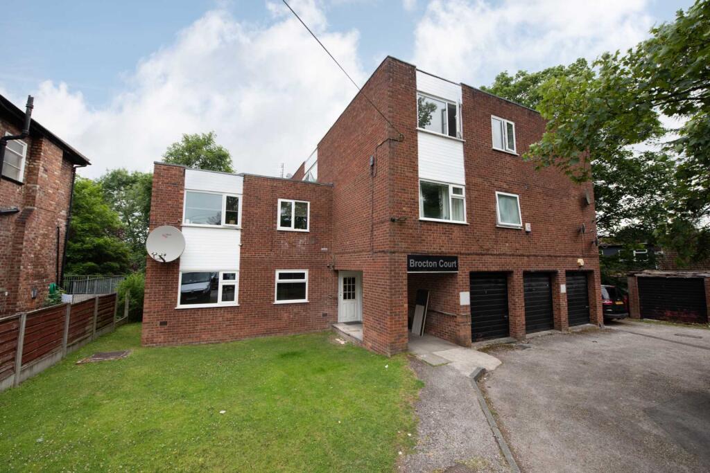2 bed 1st Floor Flat for rent in Charlestown. From Aubrey Lee & Co - Prestwich