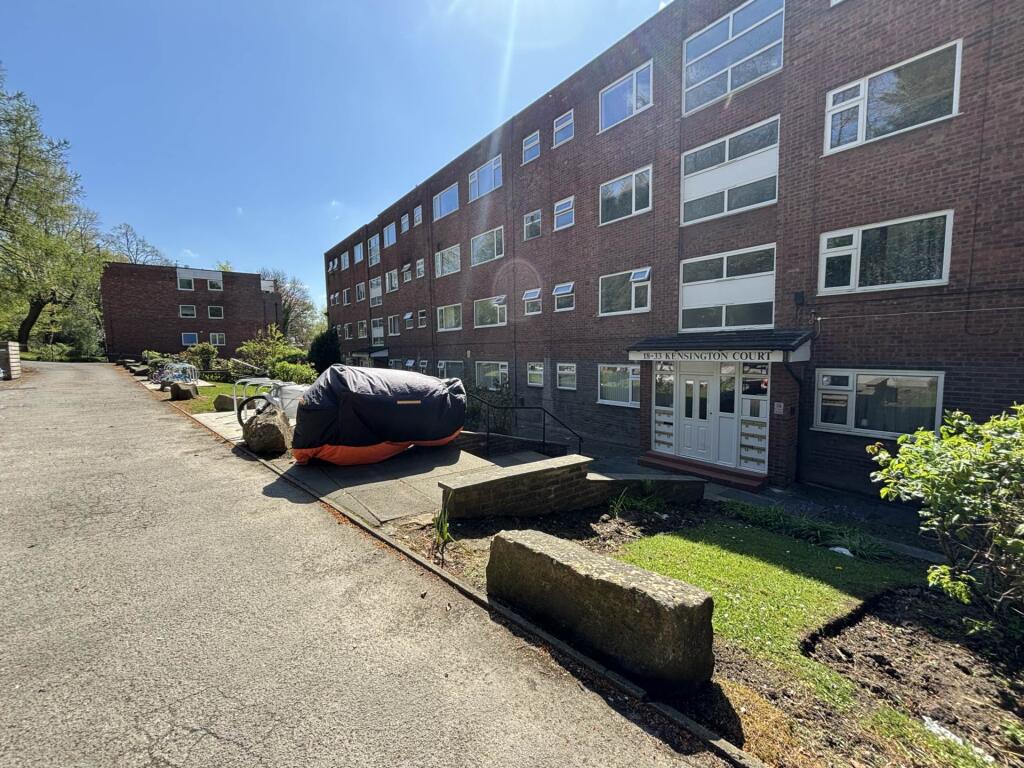 1 bed 1st Floor Flat for rent in Charlestown. From Aubrey Lee & Co - Prestwich
