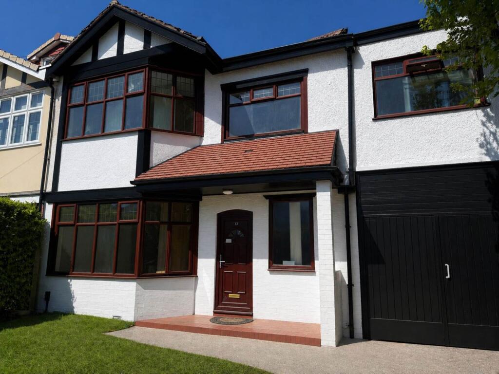 4 bed Semi Detached for rent in Salford. From Aubrey Lee & Co - Prestwich