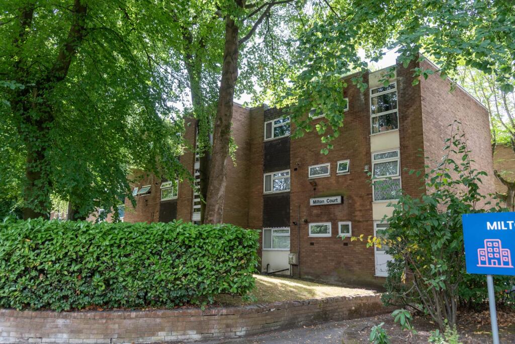 2 bed Apartment for rent in Charlestown. From Aubrey Lee & Co - Prestwich 2 bed Apartment for rent in Charlestown. From Aubrey Lee & Co - Prestwich