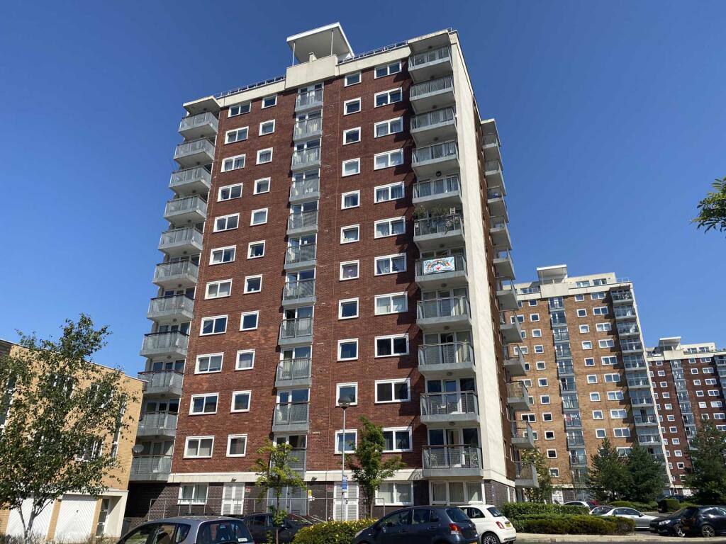 1 bed 1st Floor Flat for rent in Manchester. From Aubrey Lee & Co - Prestwich 1 bed 1st Floor Flat for rent in Manchester. From Aubrey Lee & Co - Prestwich