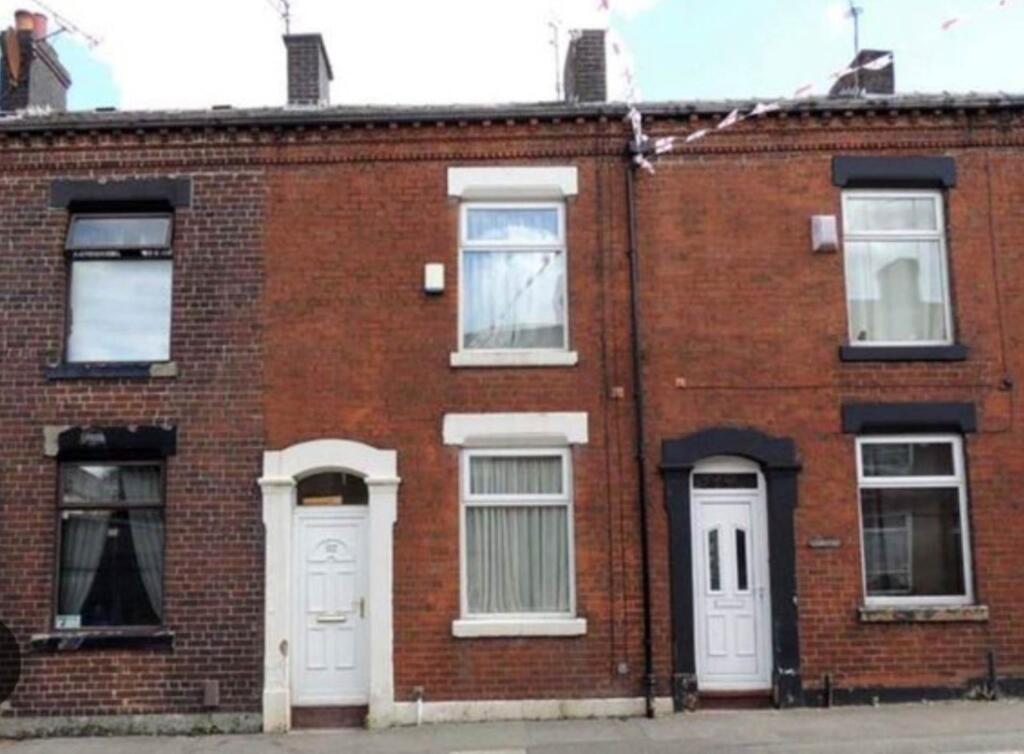 2 bed Mid Terraced House for rent in Oldham. From Aubrey Lee & Co - Prestwich