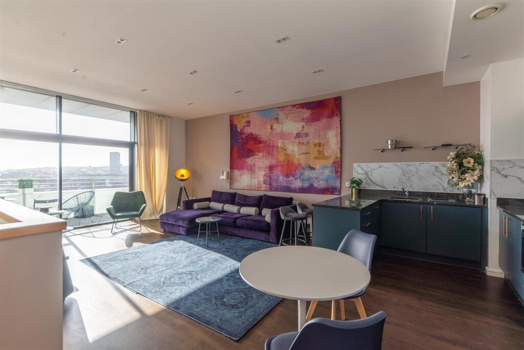 3 bed Penthouse for rent in Newcastle upon Tyne. From Anderson Properties - Jesmond