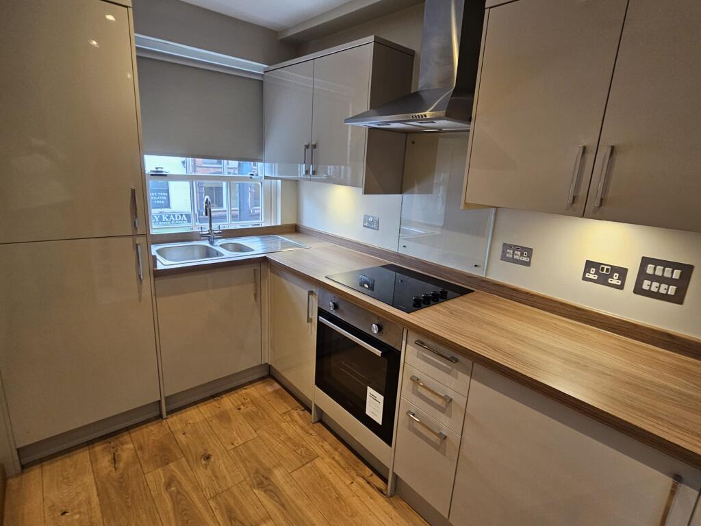 1 bed 1st Floor Flat for rent in Chertsey. From Stock Page Stock - London