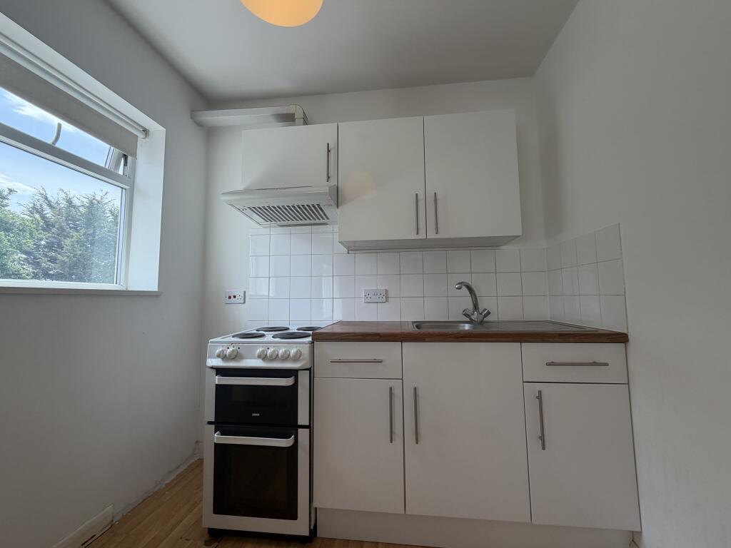 4 bed Studio for rent in London. From Stock Page Stock - London