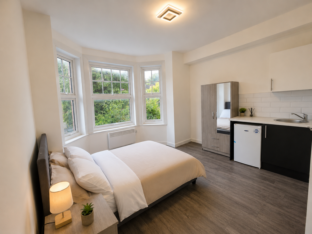 4 bed Studio for rent in Maidstone. From Stock Page Stock - London