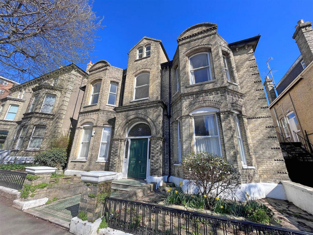 1 bed Apartment for rent in Brighton and Hove. From Elliotts - Hove 1 bed Apartment for rent in Brighton and Hove. From Elliotts - Hove