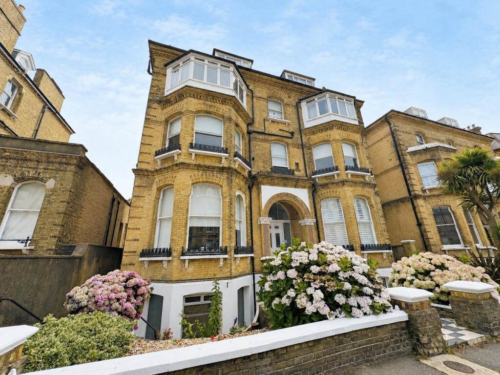 1 bed Apartment for rent in Brighton and Hove. From Elliotts - Hove