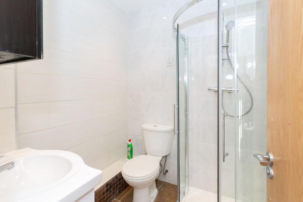 1 bed 1st Floor Flat for rent in Bushey. From Imagine - Bushey