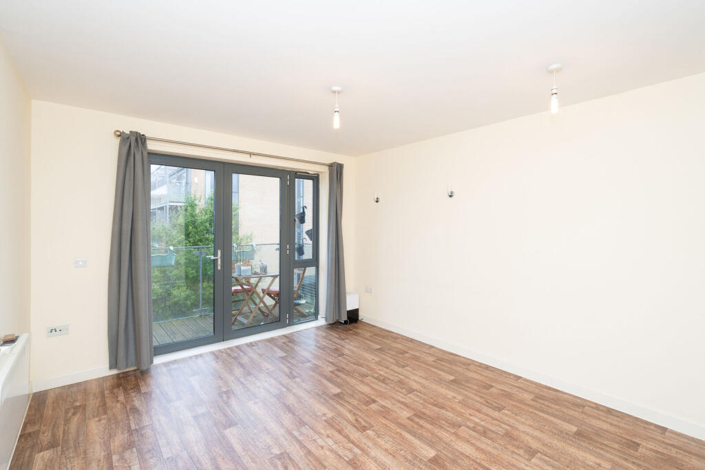 1 bed 1st Floor Flat for rent in Bushey. From Imagine - Bushey