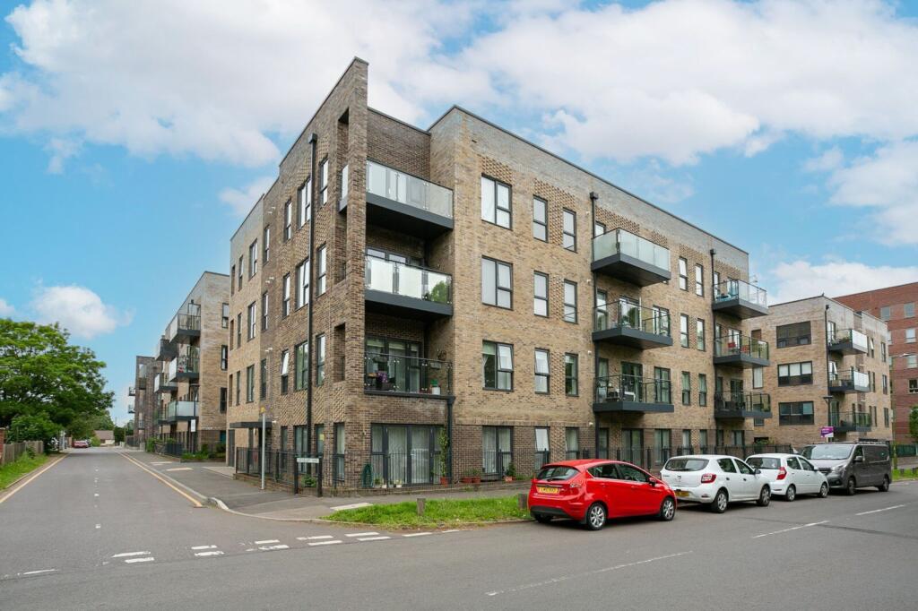 2 bed 1st Floor Flat for rent in Watford. From Imagine - Bushey