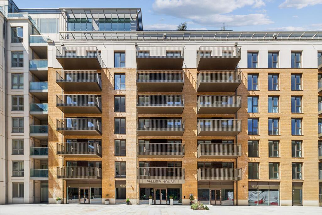 2 bed 1st Floor Flat for rent in . From Knight Frank - Fulham