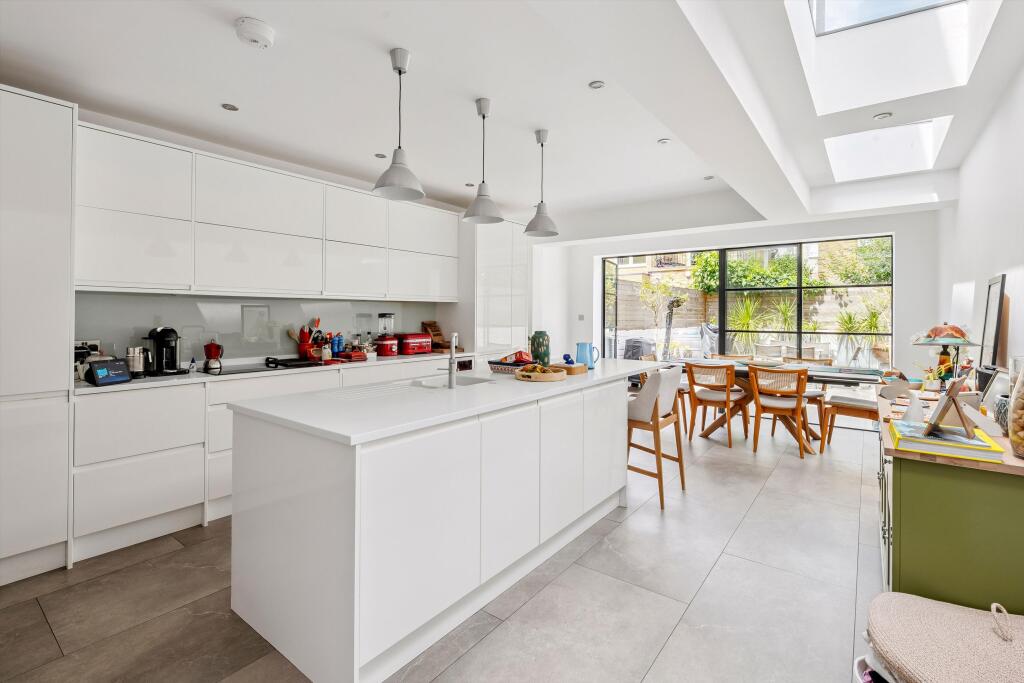 4 bed Detached for rent in London. From Knight Frank - Fulham