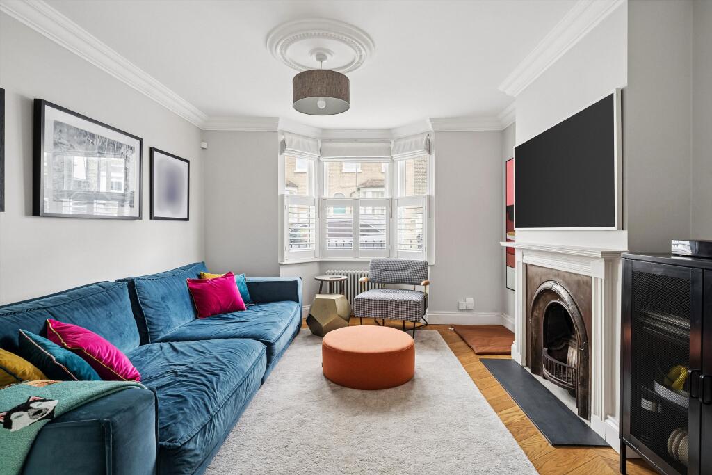 3 bed Mid Terraced House for rent in Wandsworth. From Knight Frank - Fulham
