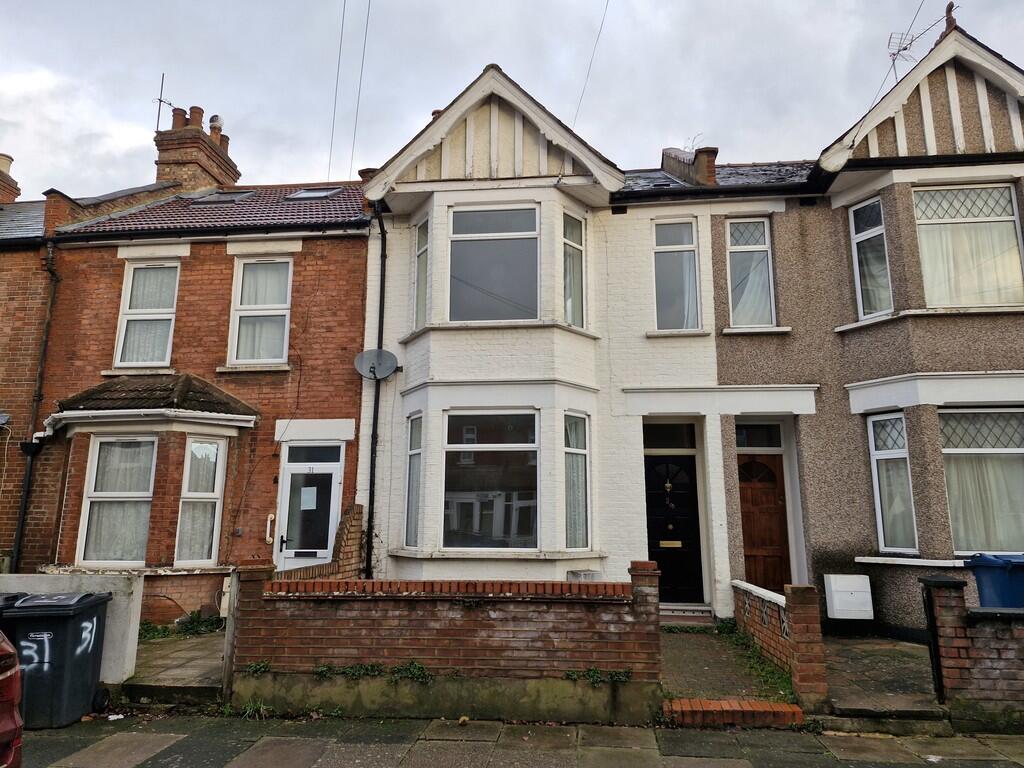 3 bed Mid Terraced House for rent in Kenton. From Rawlinson Gold - Harrow Town Centre - Sales