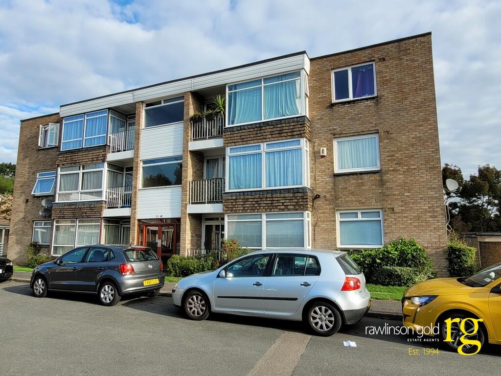 2 bed Apartment for rent in Pinner. From Rawlinson Gold - Harrow Town Centre - Sales