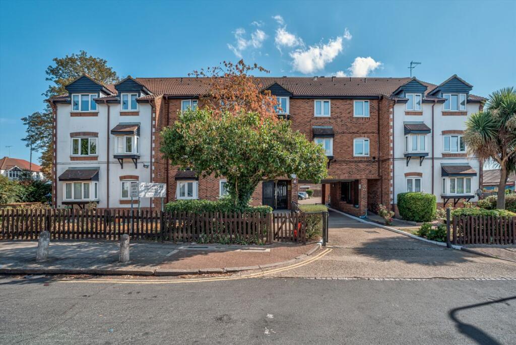 2 bed 1st Floor Flat for rent in Northolt. From Rawlinson Gold - Harrow Town Centre - Sales