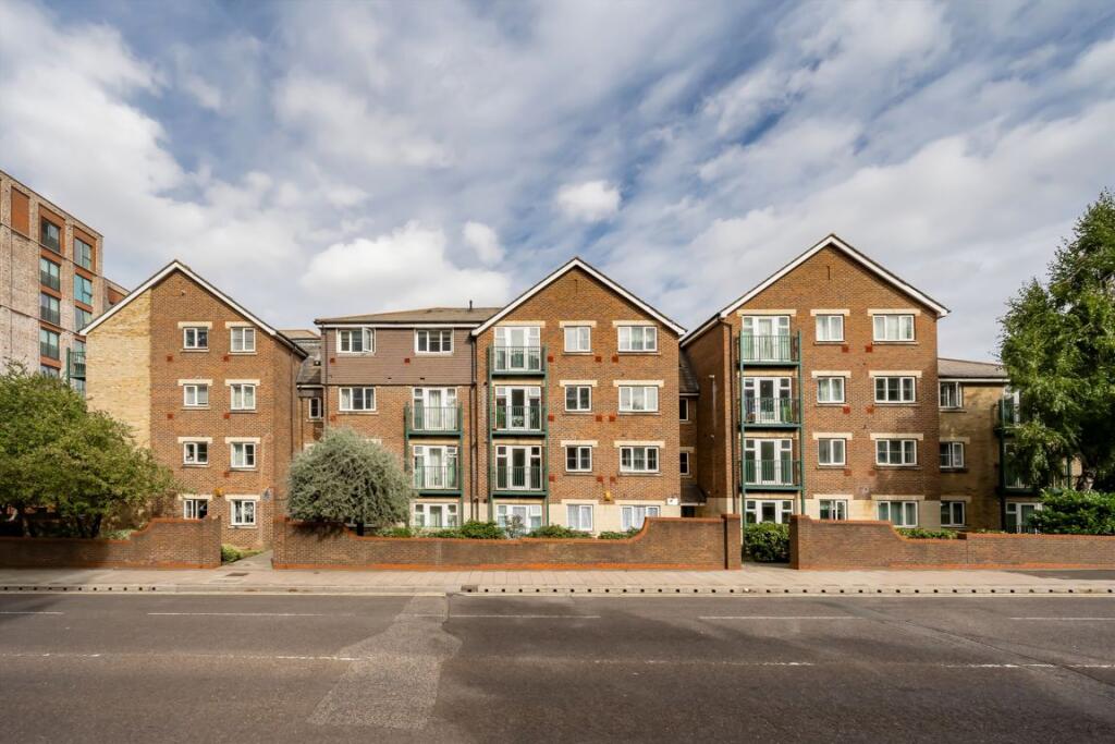 2 bed 1st Floor Flat for rent in Harrow. From Rawlinson Gold - Harrow Town Centre - Sales