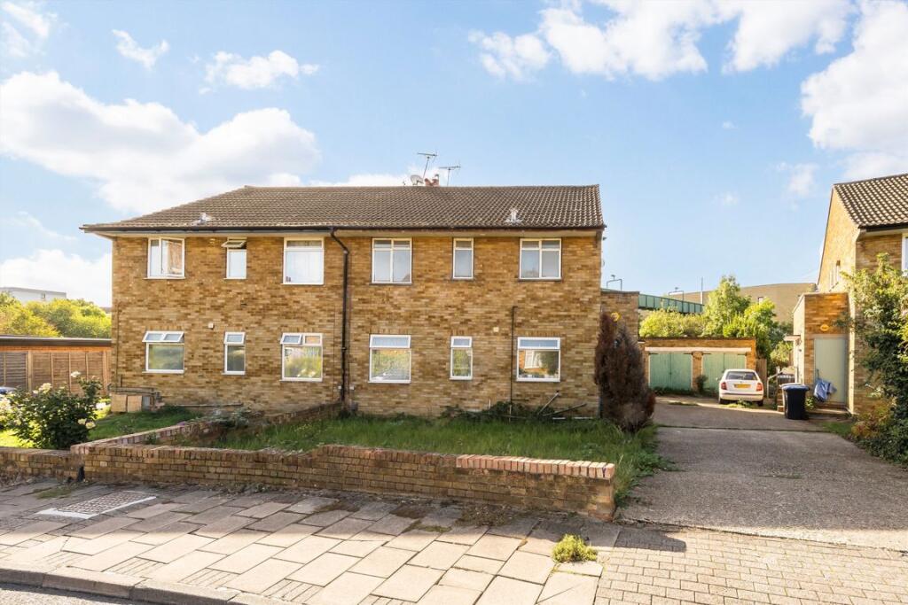 2 bed 1st Floor Flat for rent in Wembley. From Rawlinson Gold - Harrow Town Centre - Sales 2 bed 1st Floor Flat for rent in Wembley. From Rawlinson Gold - Harrow Town Centre - Sales
