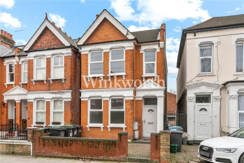 3 bed End of Terrace for rent in Tottenham. From Winkworth - Harringay