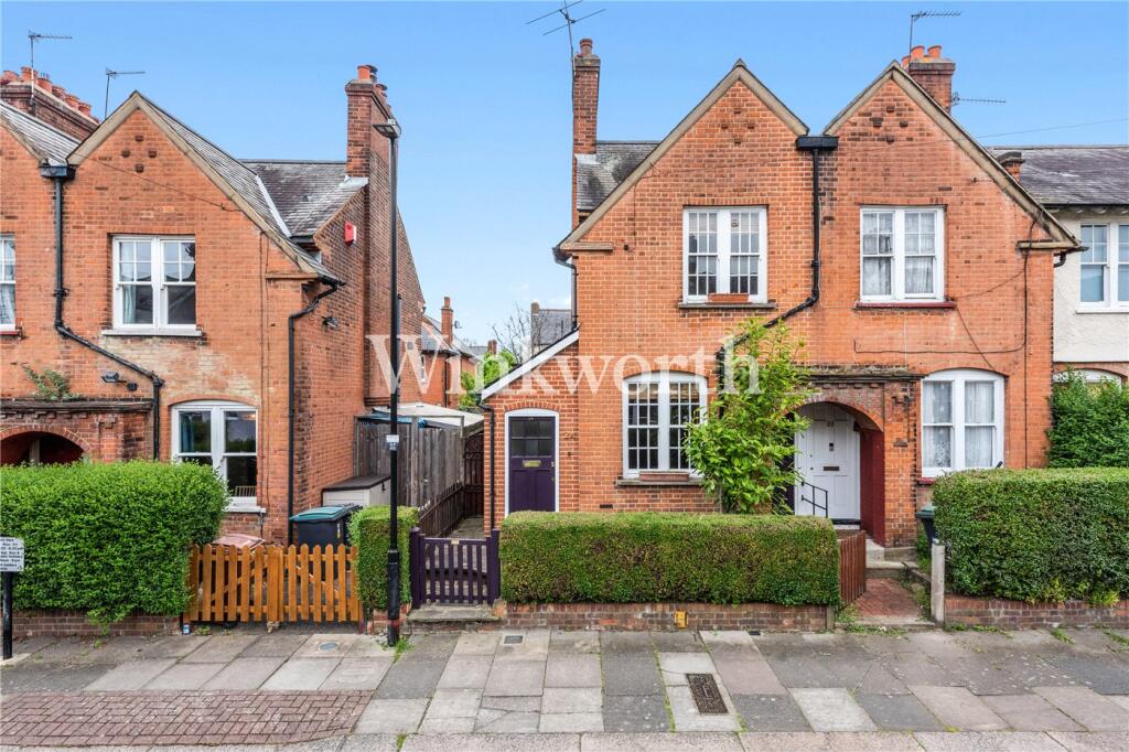 2 bed Mid Terraced House for rent in Tottenham. From Winkworth - Harringay 2 bed Mid Terraced House for rent in Tottenham. From Winkworth - Harringay