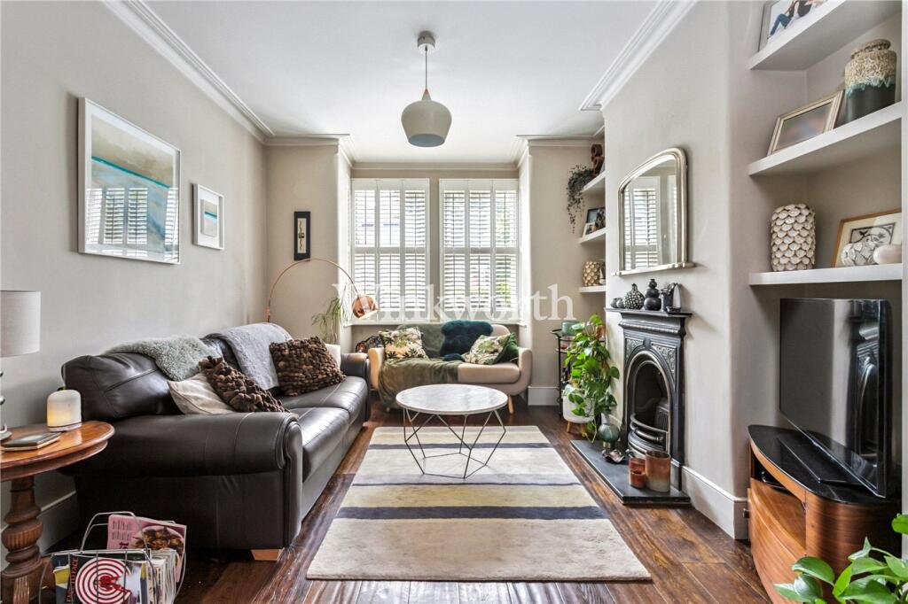 3 bed Mid Terraced House for rent in Wood Green. From Winkworth - Harringay