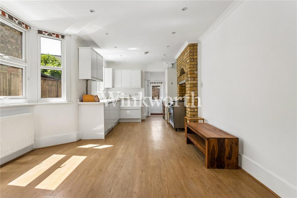 2 bed Apartment for rent in London. From Winkworth - Harringay