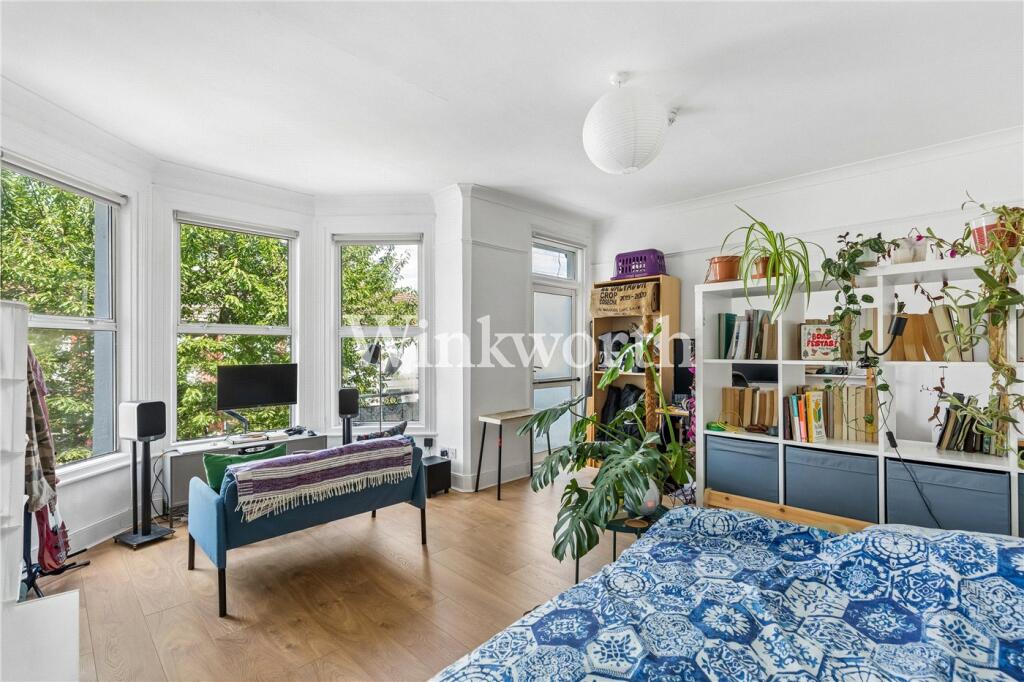 4 bed Studio for rent in London. From Winkworth - Harringay