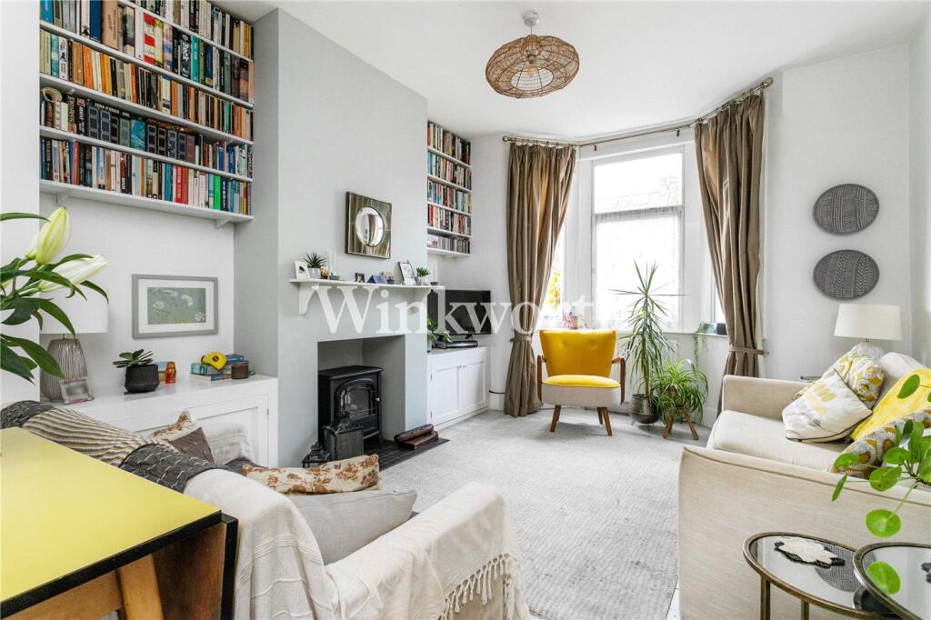 2 bed Mid Terraced House for rent in Tottenham. From Winkworth - Harringay