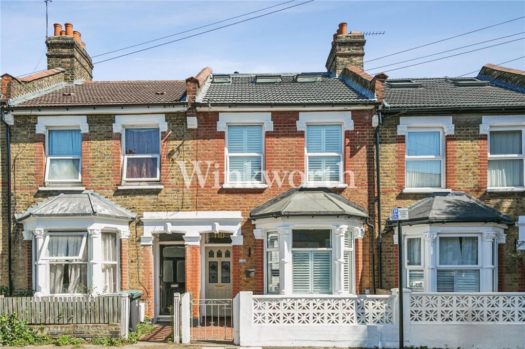 4 bed Mid Terraced House for rent in Tottenham. From Winkworth - Harringay