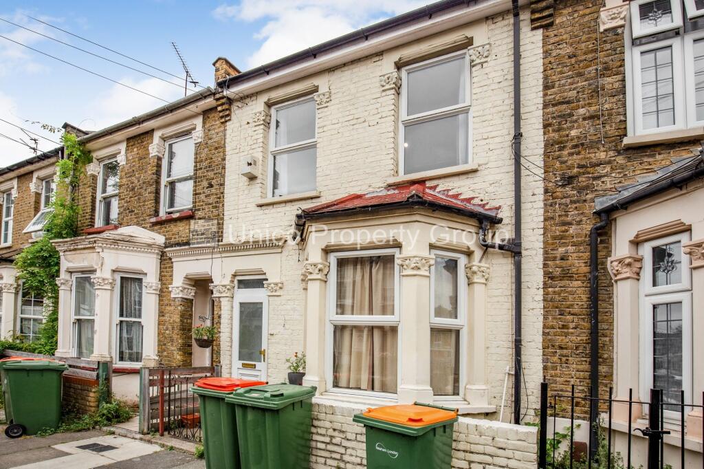 6 bed Mid Terraced House for rent in London. From Unico Property Group - Bow