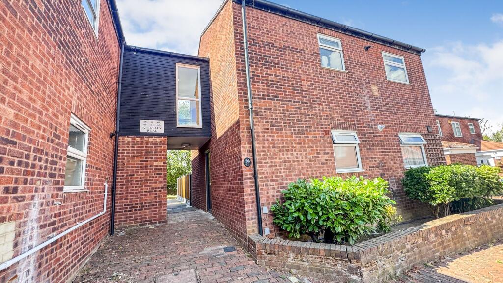 1 bed 1st Floor Flat for rent in Loughton. From Unico Property Group - Bow