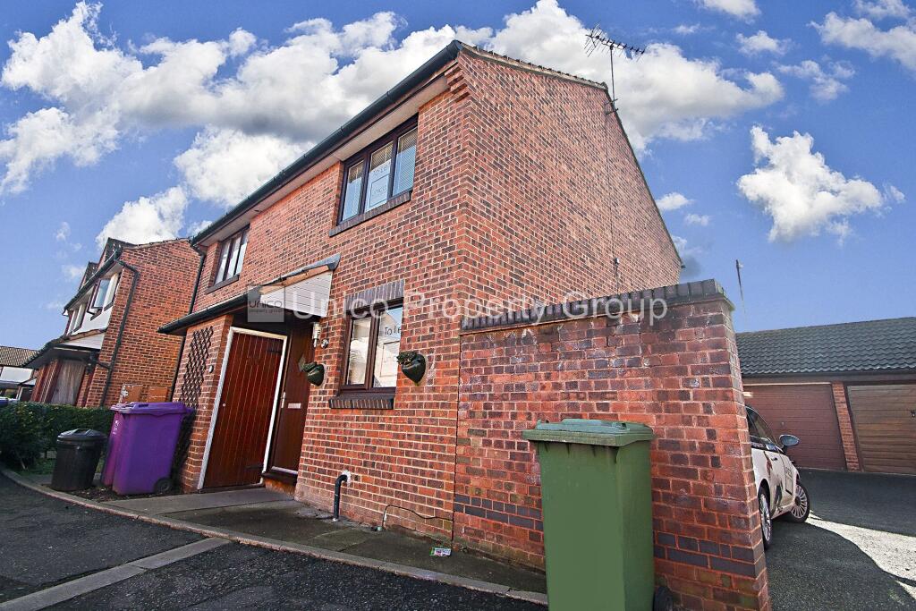 2 bed End of Terrace for rent in London. From Unico Property Group - Bow 2 bed End of Terrace for rent in London. From Unico Property Group - Bow