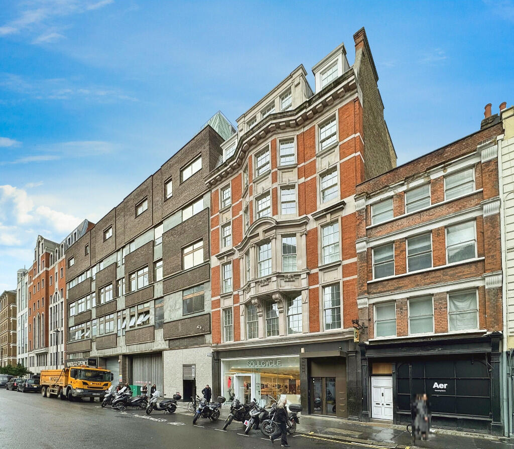 4 bed Duplex for rent in London. From City and Urban Shoreditch