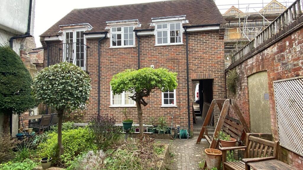2 bed Detached for rent in Lewes. From St James - Haywards Heath