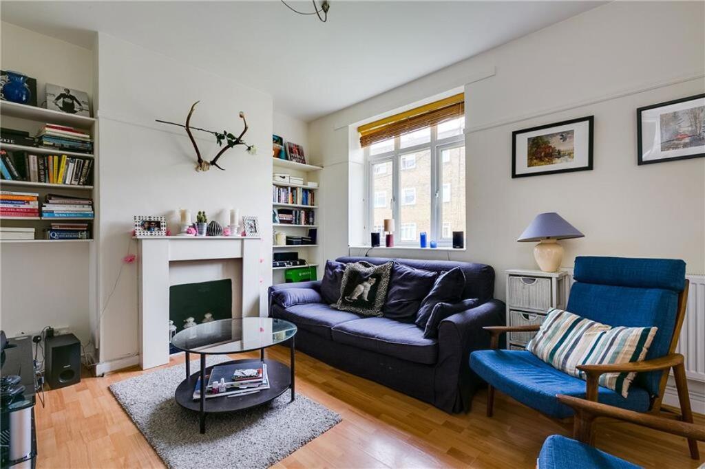 4 bed 1st Floor Flat for rent in Acton. From Marsh & Parsons - Askew Road & Acton