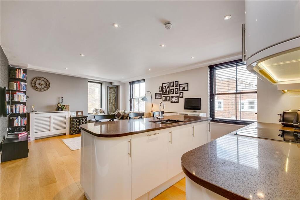 1 bed 1st Floor Flat for rent in Hammersmith. From Marsh & Parsons - Askew Road & Acton 1 bed 1st Floor Flat for rent in Hammersmith. From Marsh & Parsons - Askew Road & Acton