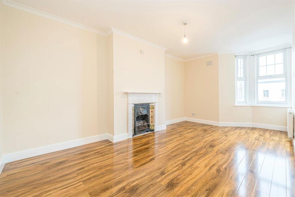 2 bed 1st Floor Flat for rent in Acton. From Marsh & Parsons - Askew Road & Acton