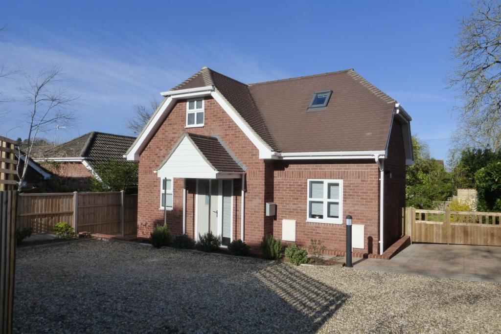 2 bed Detached for rent in Alderholt. From Woolley & Wallis - Romsey