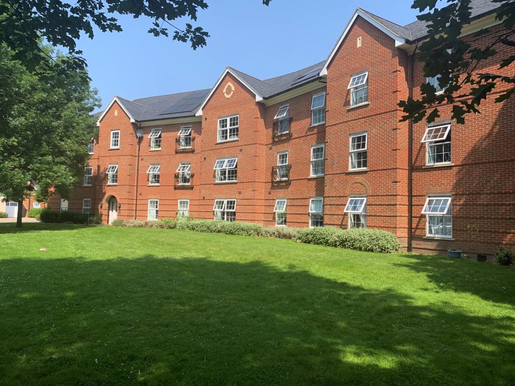 2 bed 1st Floor Flat for rent in Romsey. From Woolley & Wallis - Romsey