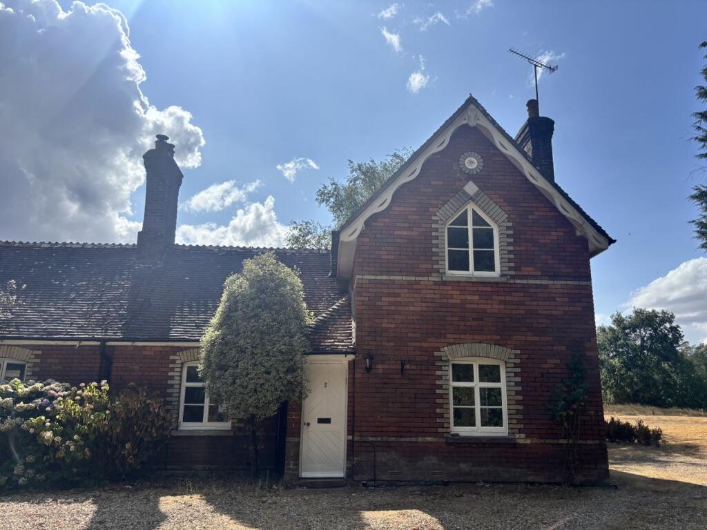 2 bed Semi Detached for rent in Ibsley. From Woolley & Wallis - Romsey 2 bed Semi Detached for rent in Ibsley. From Woolley & Wallis - Romsey