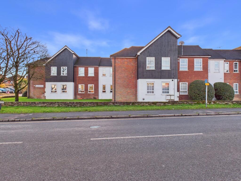 2 bed Apartment for rent in Chalfont St Giles. From The Frost Partnership - Chalfont St Giles 2 bed Apartment for rent in Chalfont St Giles. From The Frost Partnership - Chalfont St Giles