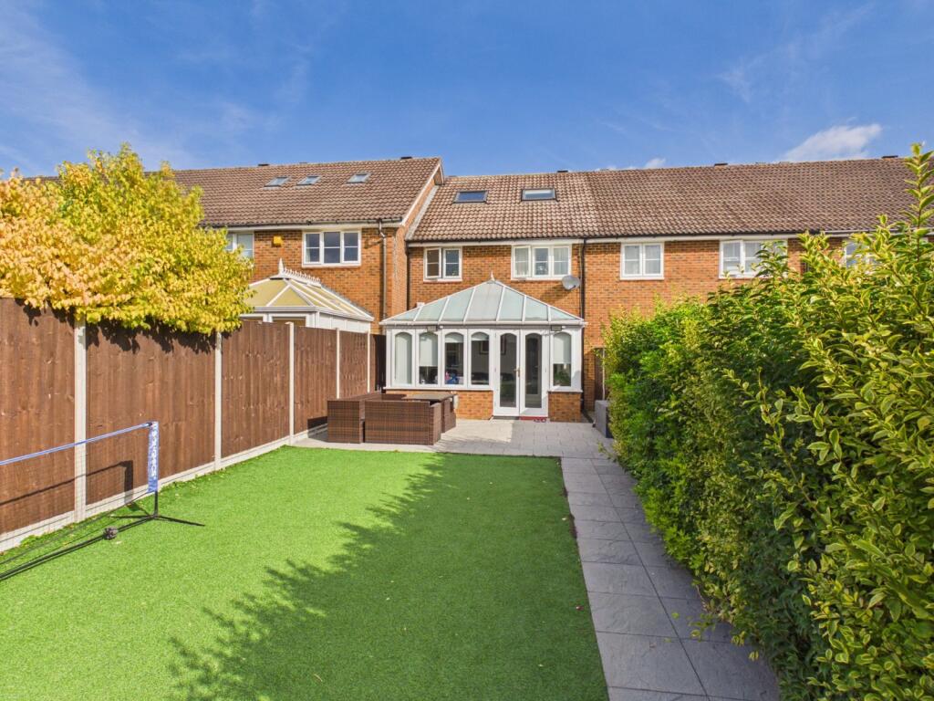 5 bed Mid Terraced House for rent in Chalfont St Giles. From The Frost Partnership - Chalfont St Giles 5 bed Mid Terraced House for rent in Chalfont St Giles. From The Frost Partnership - Chalfont St Giles