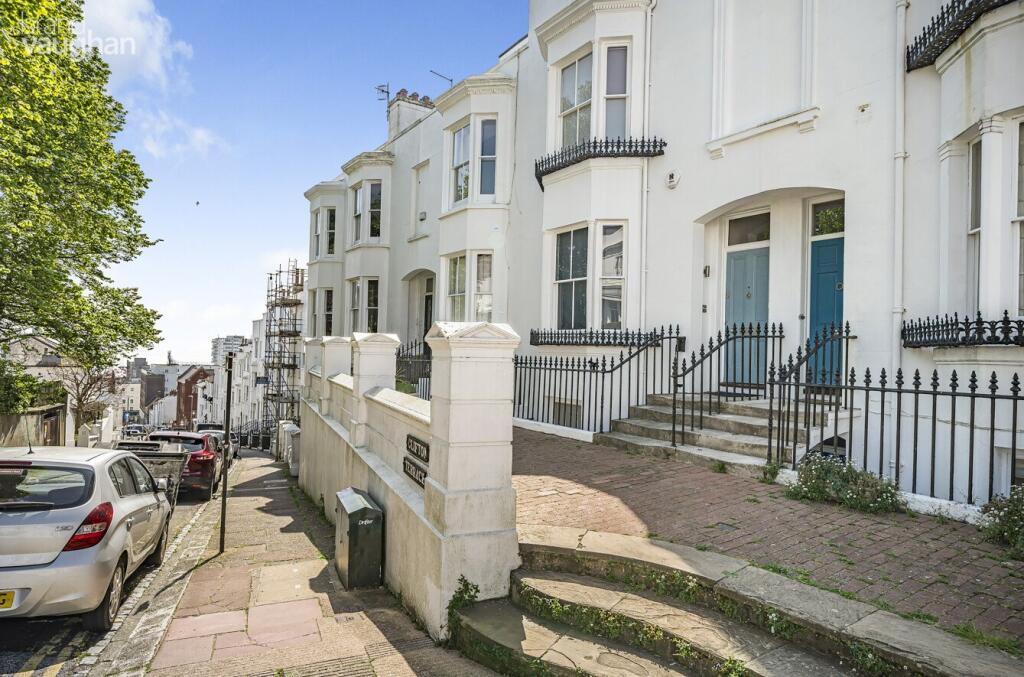 2 bed 1st Floor Flat for rent in Brighton and Hove. From Brand Vaughan - Hove 2 bed 1st Floor Flat for rent in Brighton and Hove. From Brand Vaughan - Hove