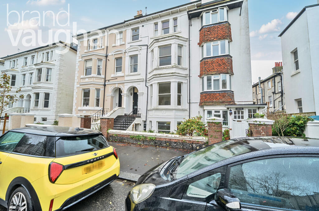 2 bed 1st Floor Flat for rent in Brighton and Hove. From Brand Vaughan - Hove